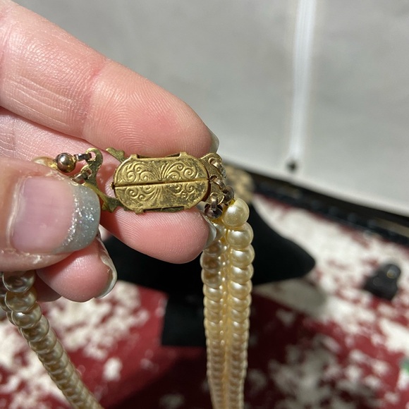 Vintage Gold Tone With rhinestoneestine Clasp Faux Pearl Tri-Layer Necklace - Picture 6 of 7